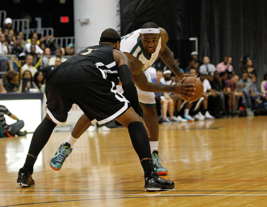 在常规比赛 在常规比赛