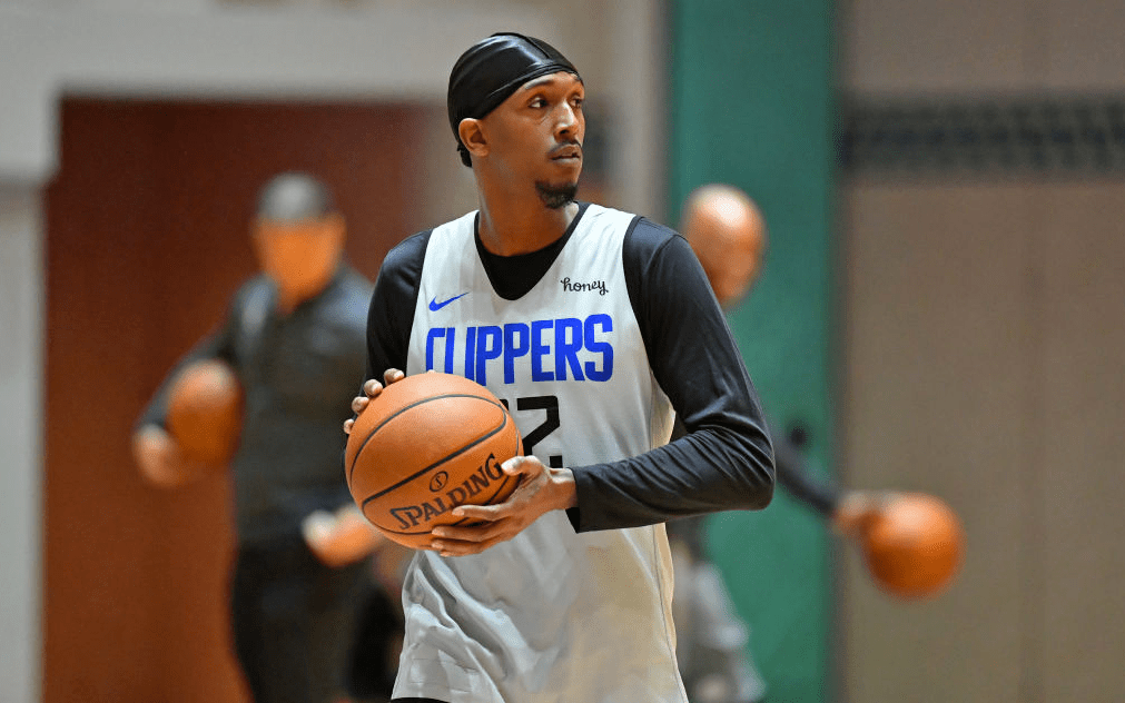 禁区前沿呈 禁区前沿呈