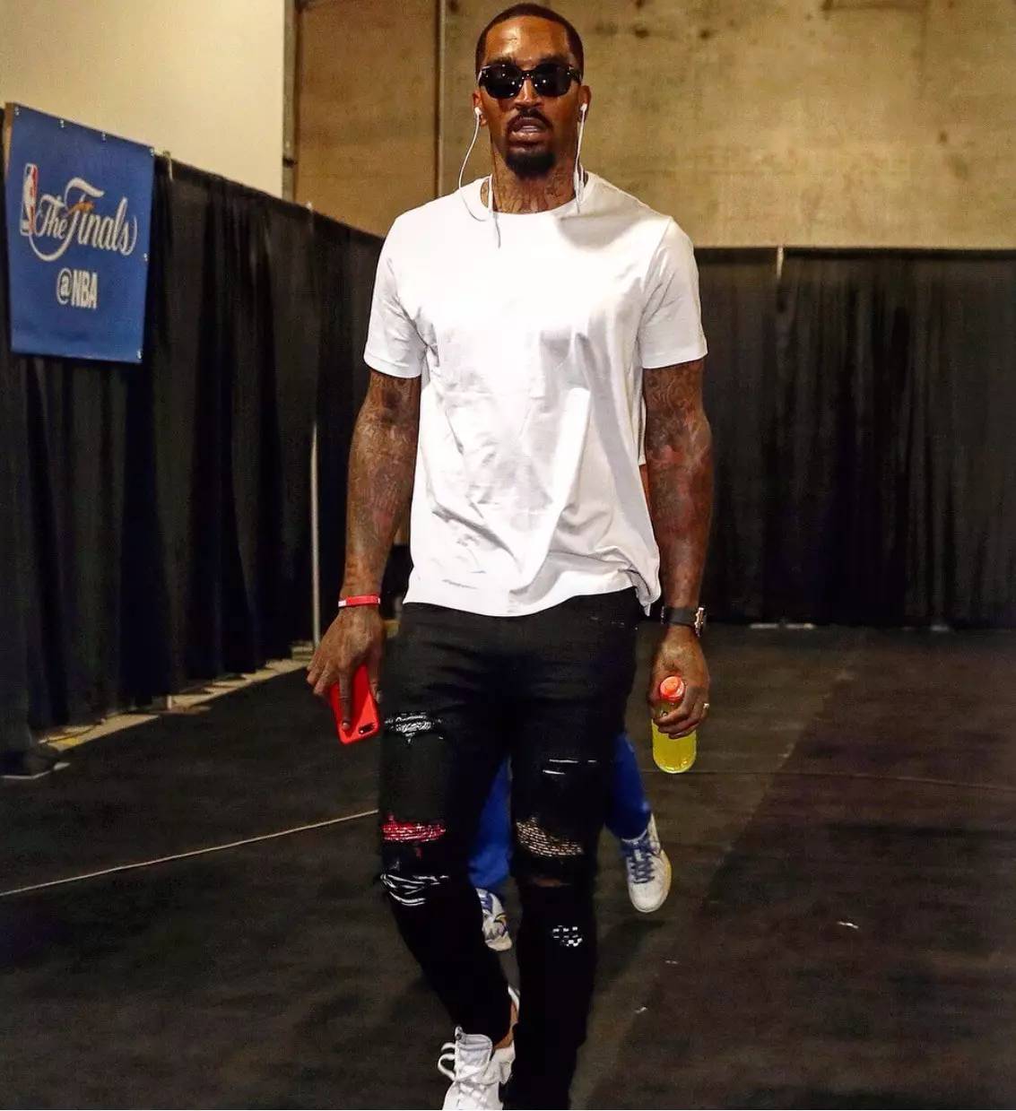 年轻投手在 年轻投手在